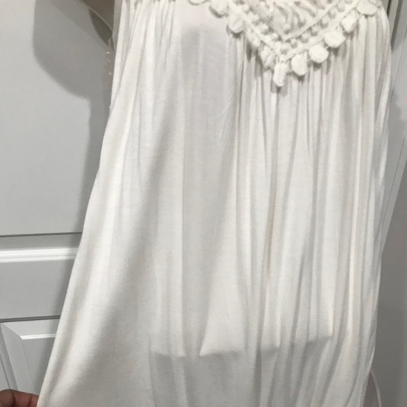 Dresses - Picture 5 of 6